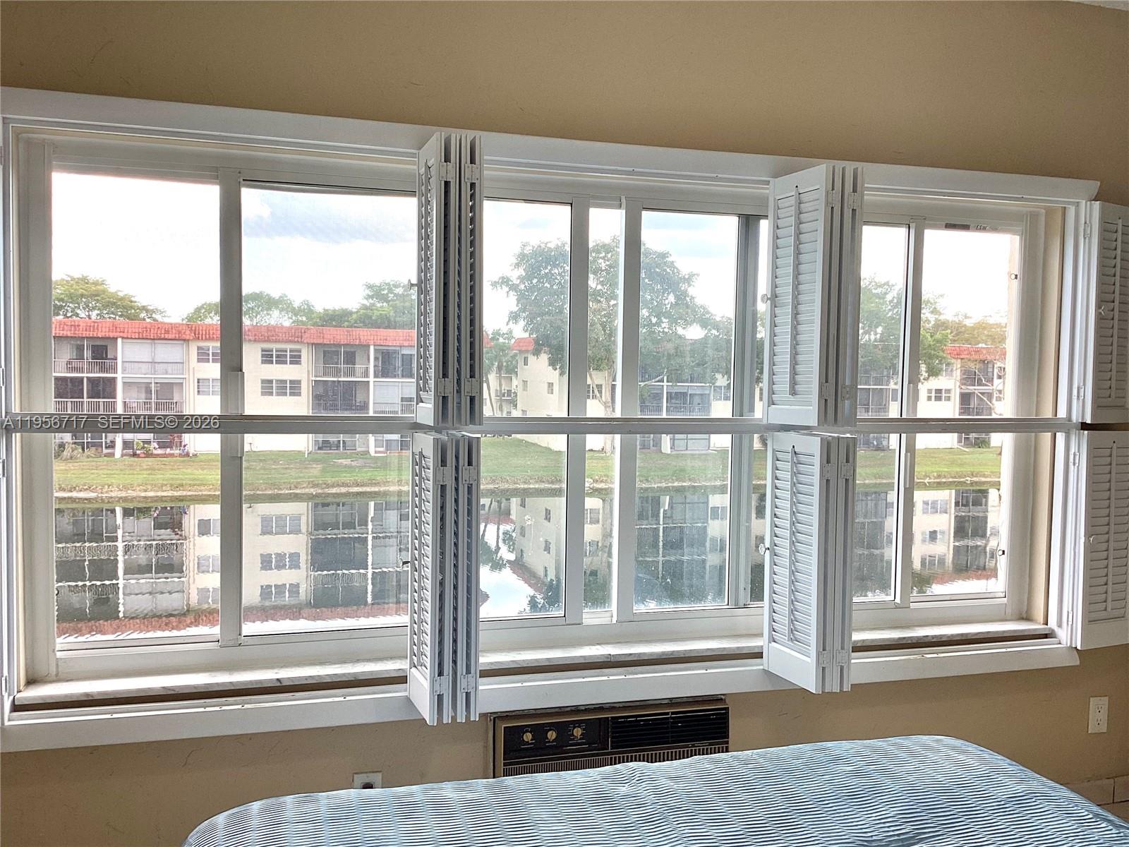 HOLLYBROOK GOLF - Residential