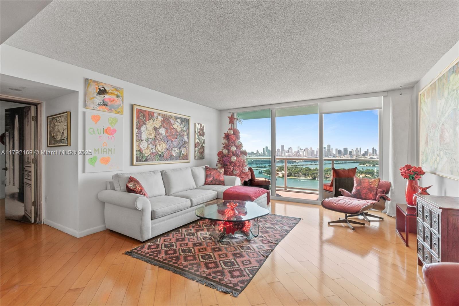 THE FLORIDIAN CONDO - Residential Lease