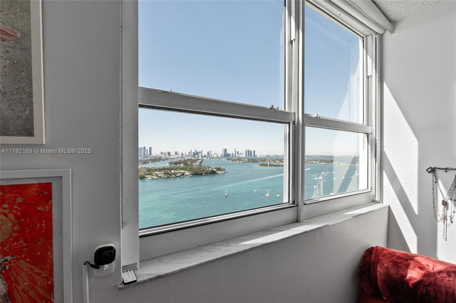 THE FLORIDIAN CONDO - Residential Lease