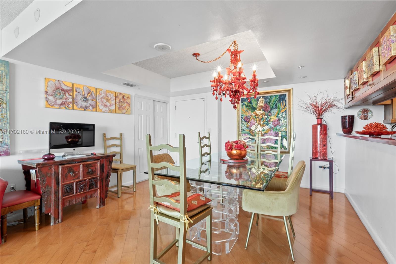 THE FLORIDIAN CONDO - Residential Lease