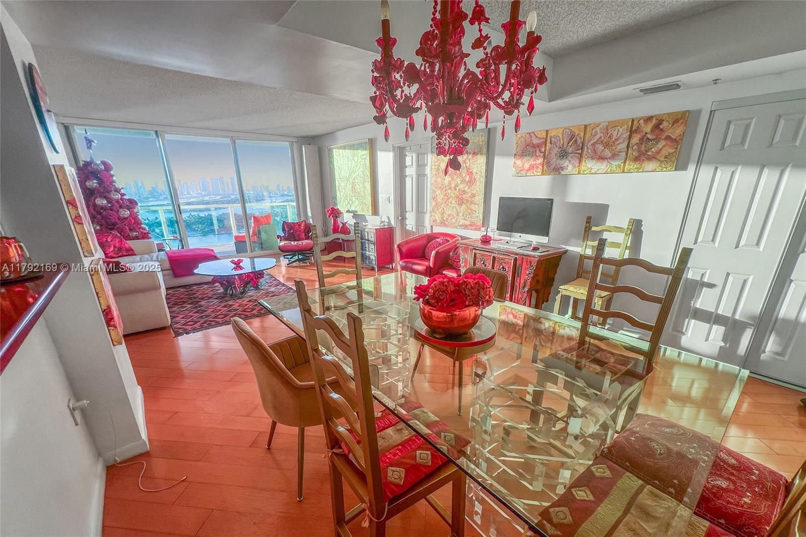 THE FLORIDIAN CONDO - Residential Lease