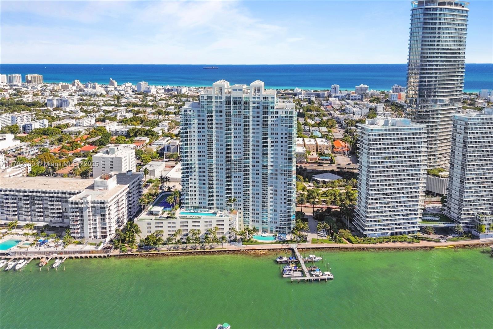 THE FLORIDIAN CONDO - Residential Lease