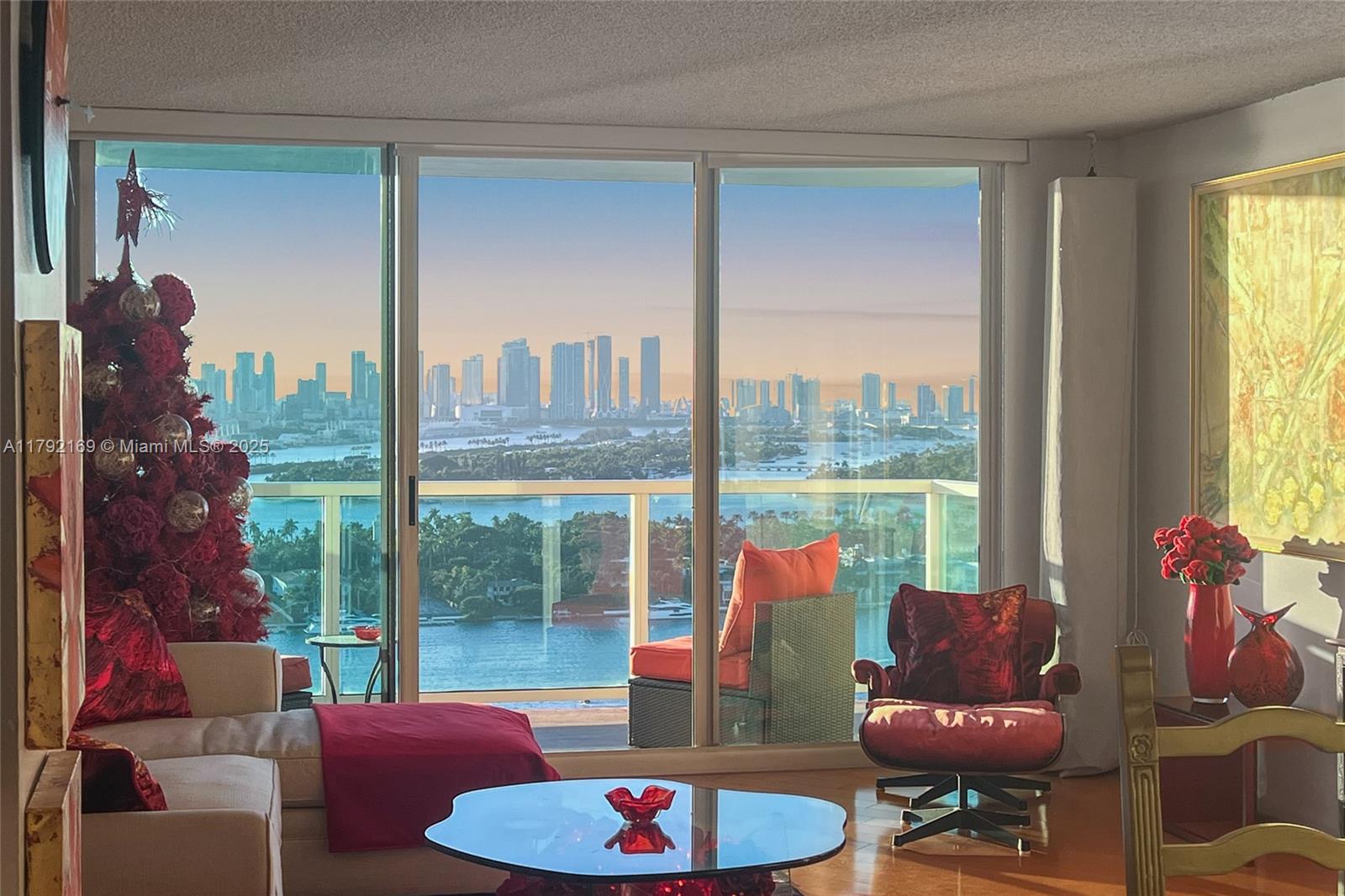 THE FLORIDIAN CONDO - Residential Lease