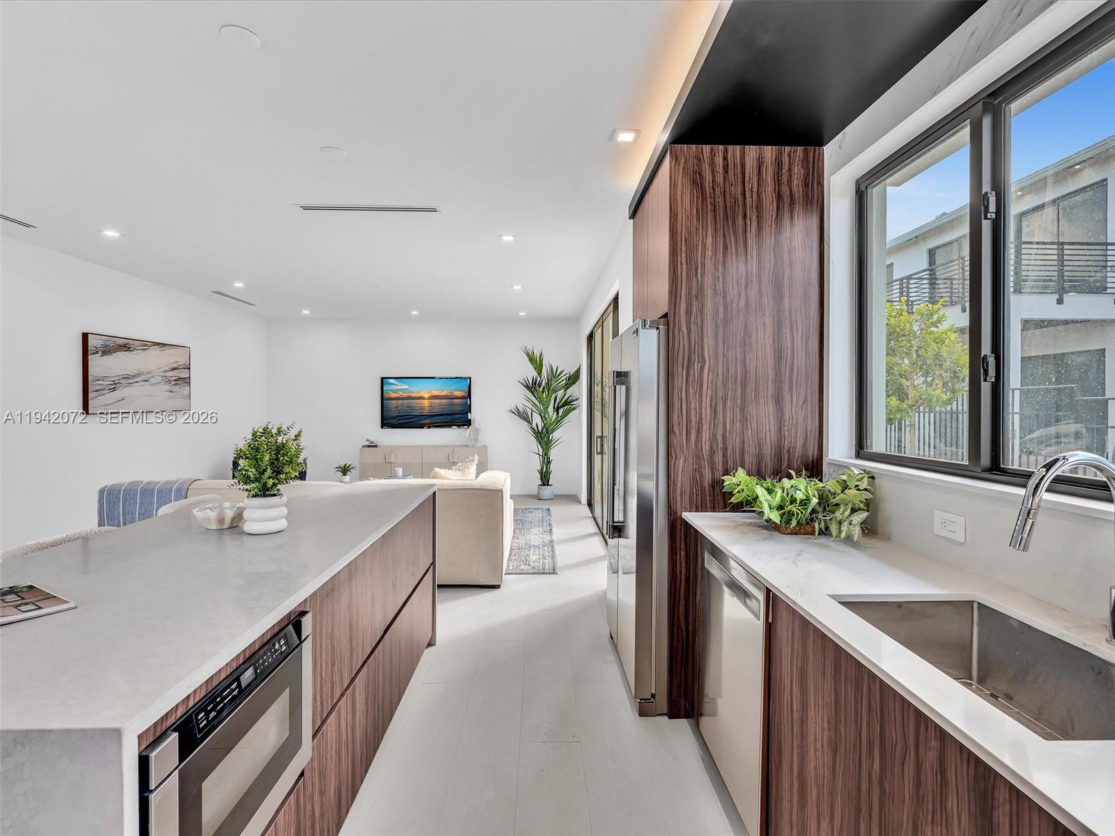 H20 DANIA BEACH - Residential