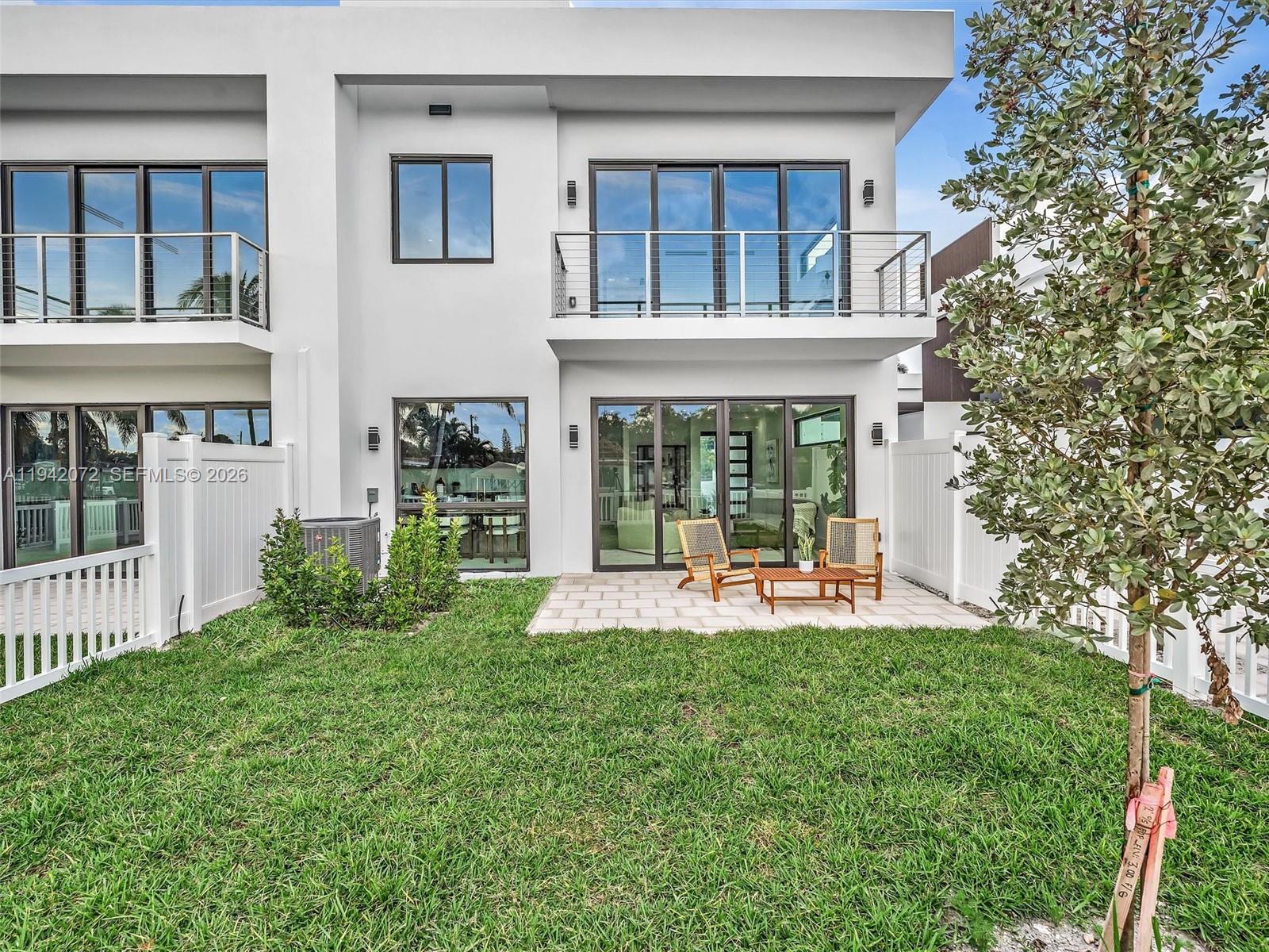 H20 DANIA BEACH - Residential