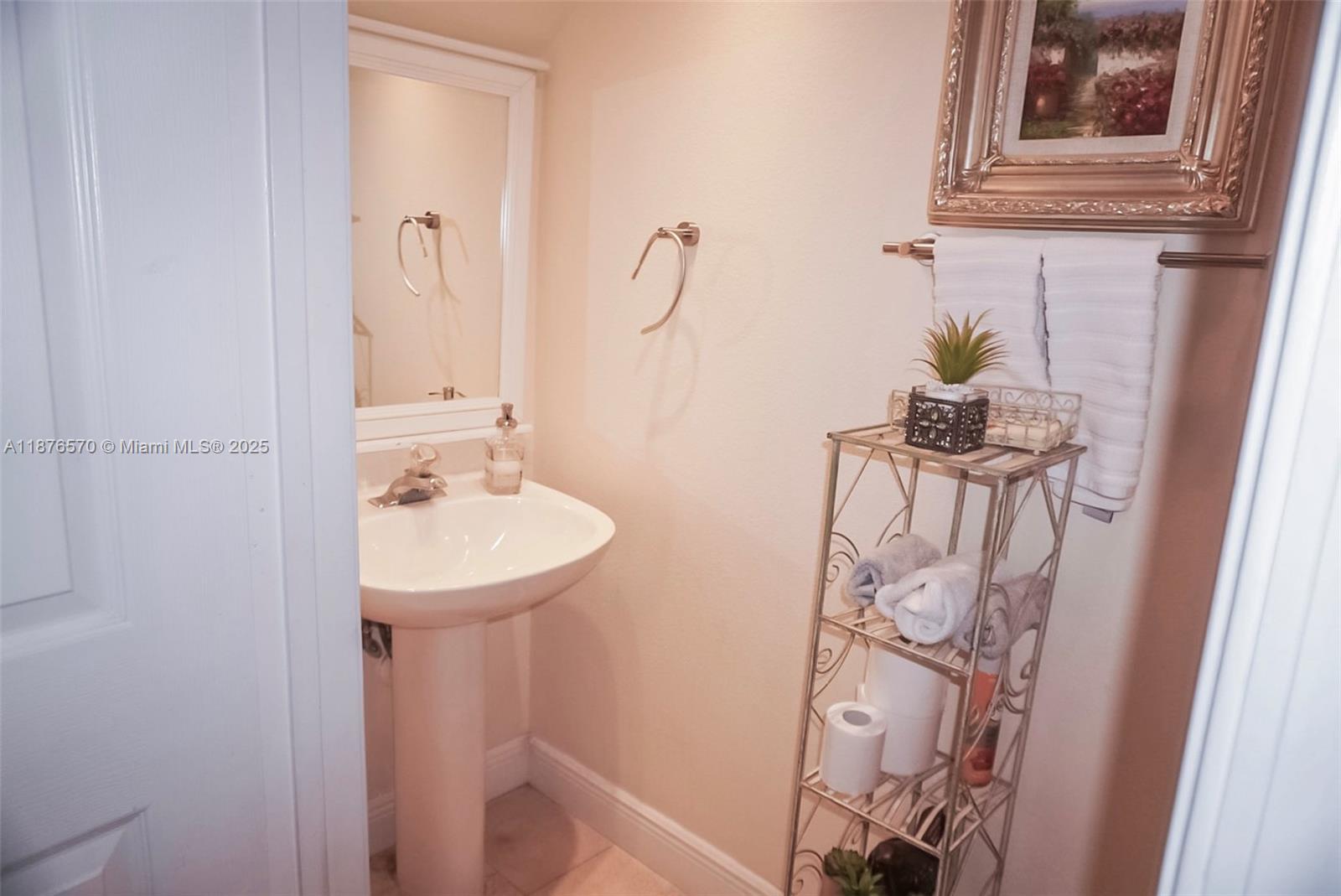 CHARLESTON SHORES - Residential
