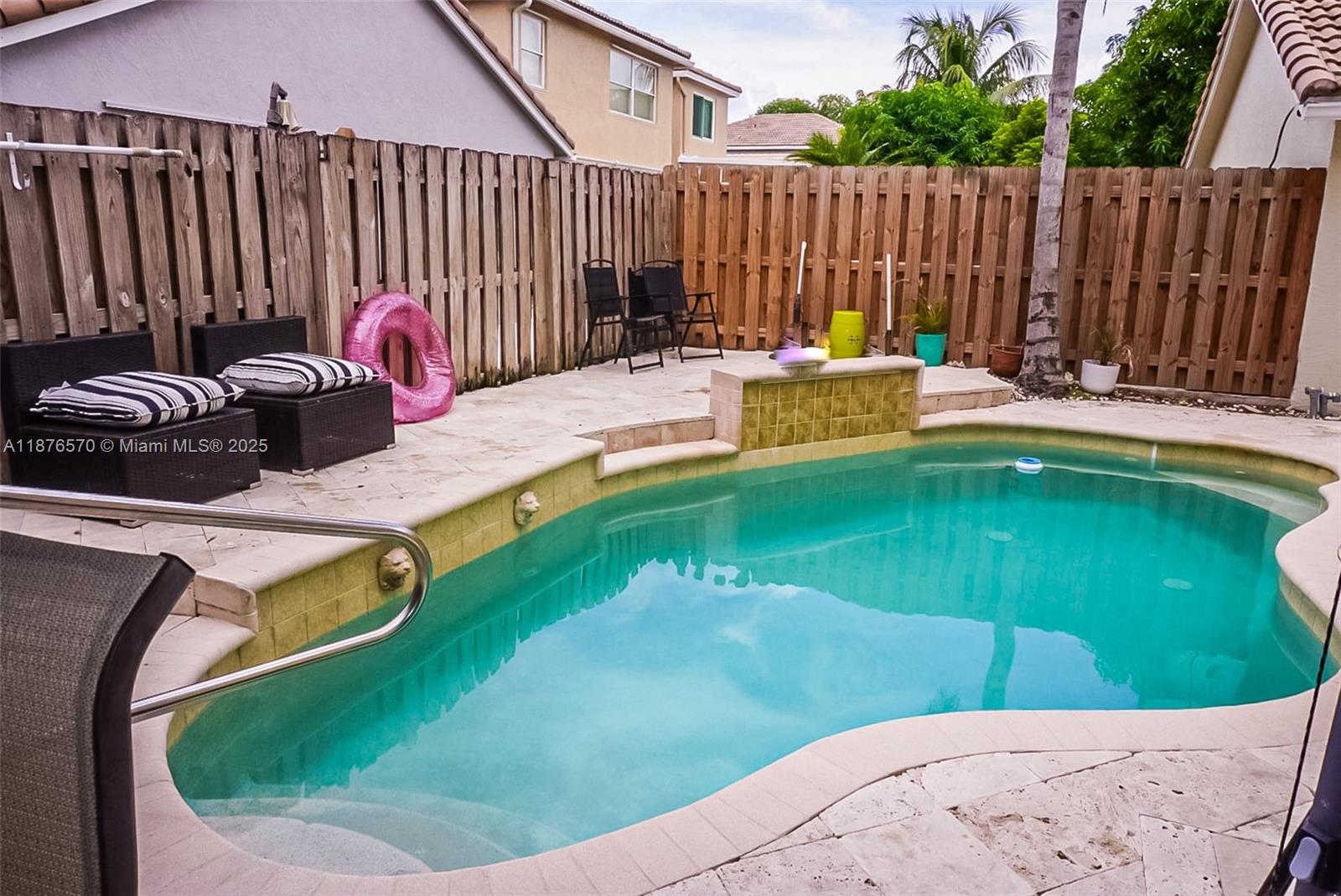 CHARLESTON SHORES - Residential