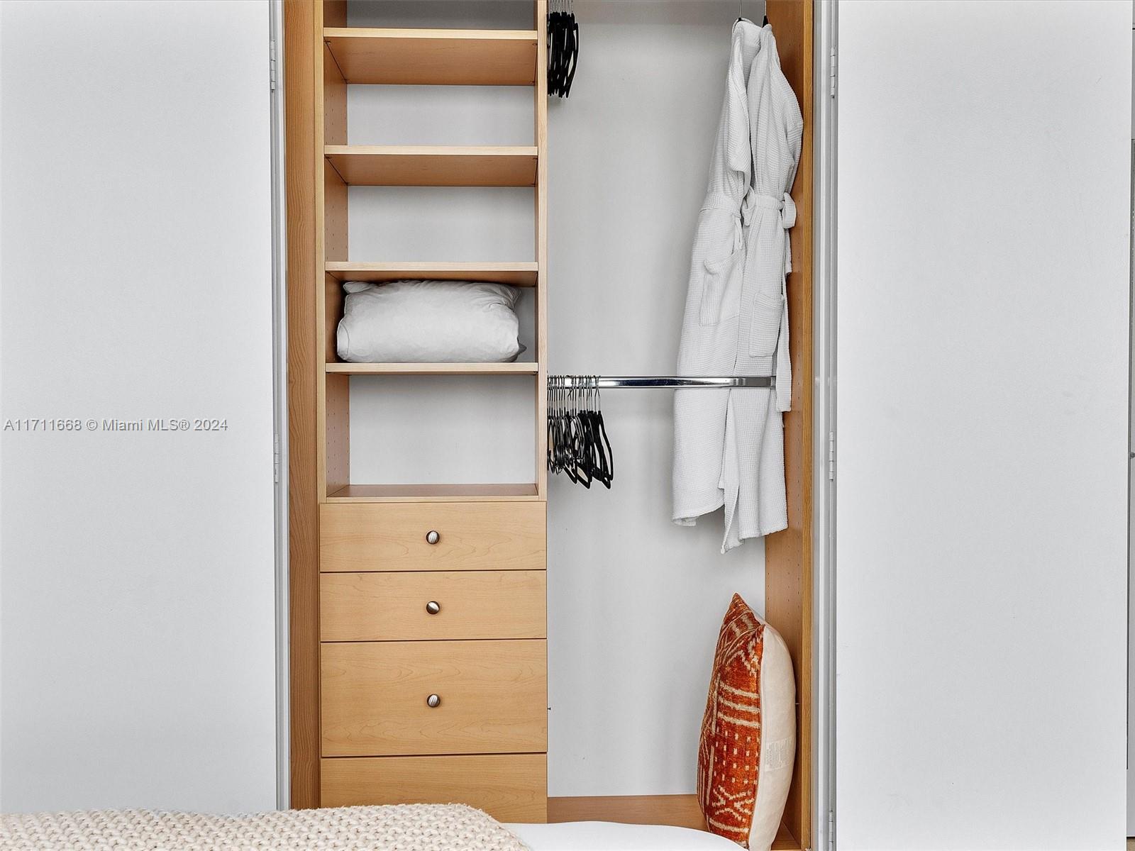 SETAI RESORT & RESIDENCES - Residential Lease