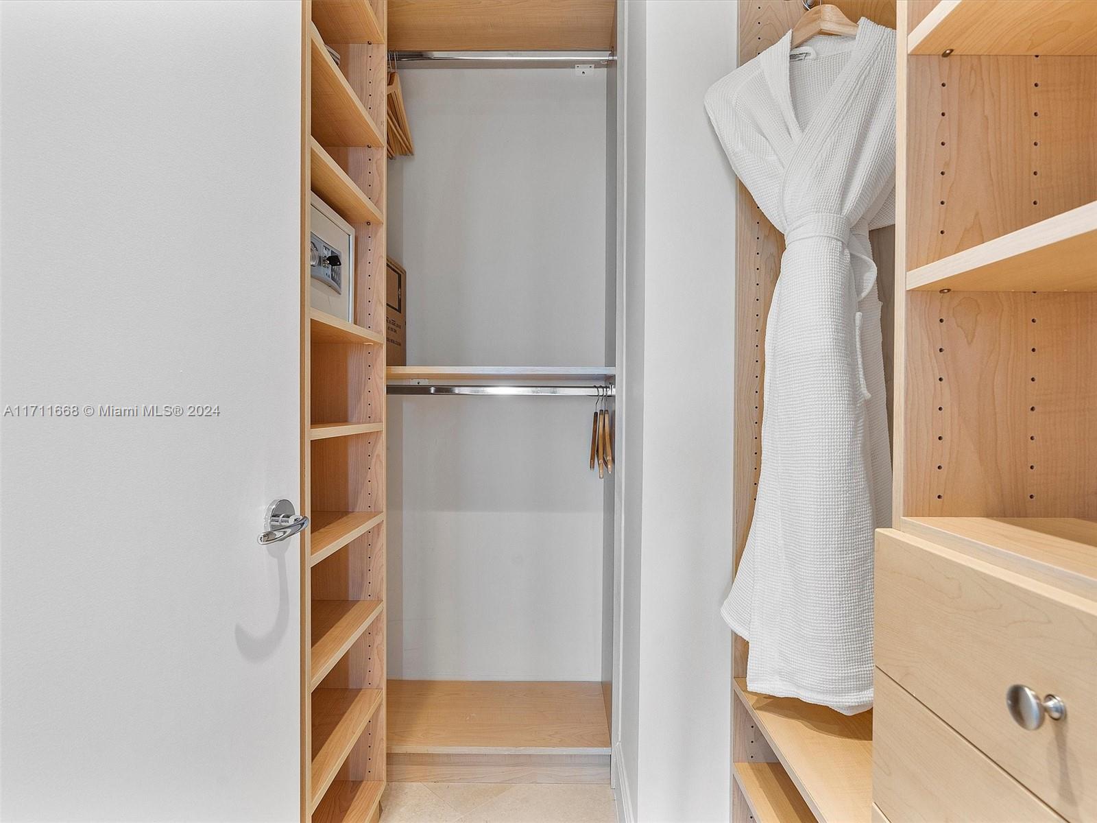 SETAI RESORT & RESIDENCES - Residential Lease