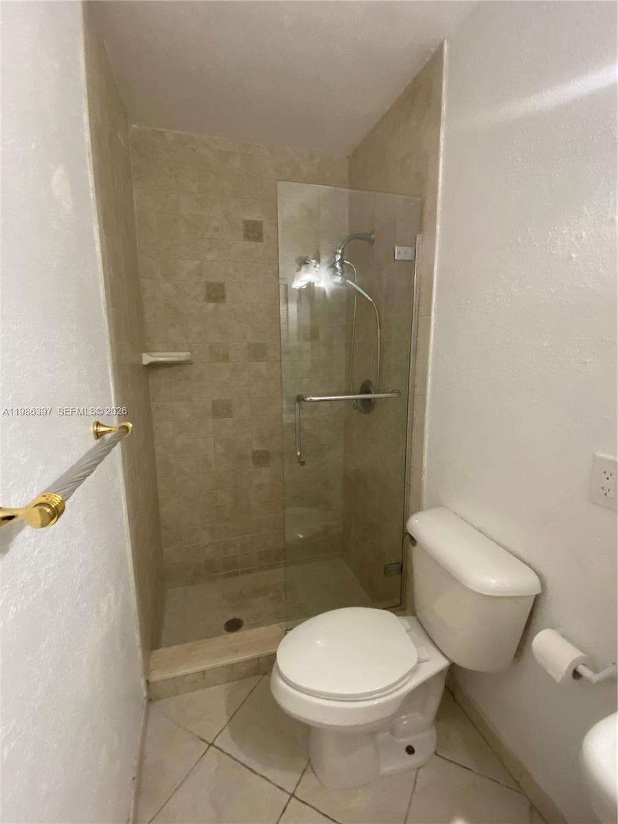 HOLIDAY CITY AT BOCA RATO - Residential Lease