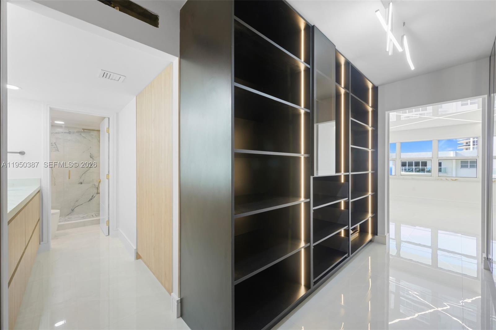 SOUTHPOINT CONDO - Residential