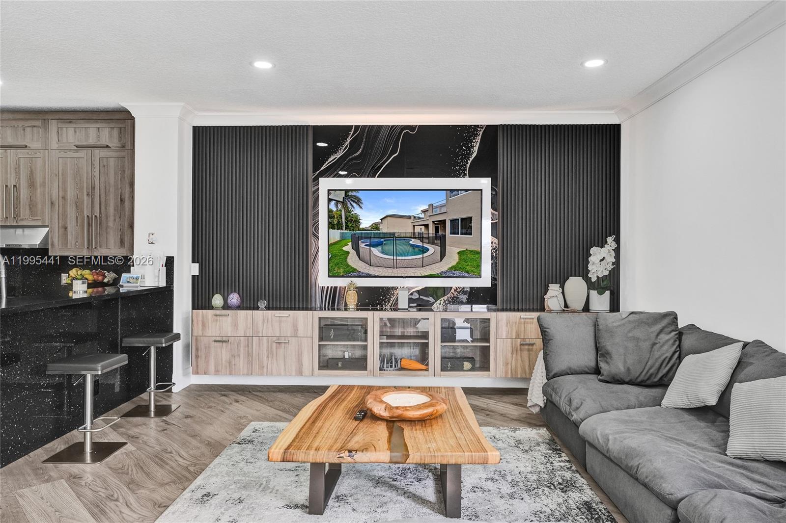 HARBORSIDE ESTATES - Residential