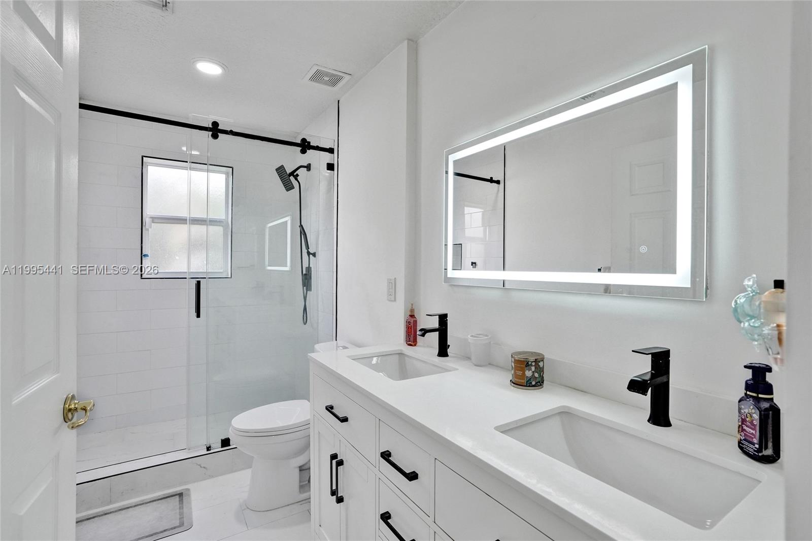 HARBORSIDE ESTATES - Residential