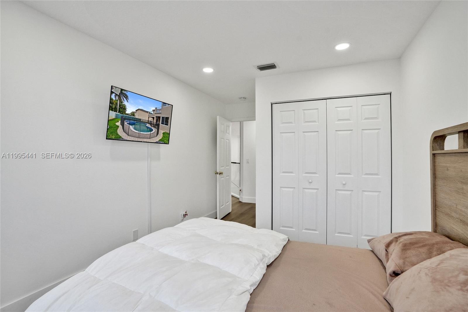 HARBORSIDE ESTATES - Residential