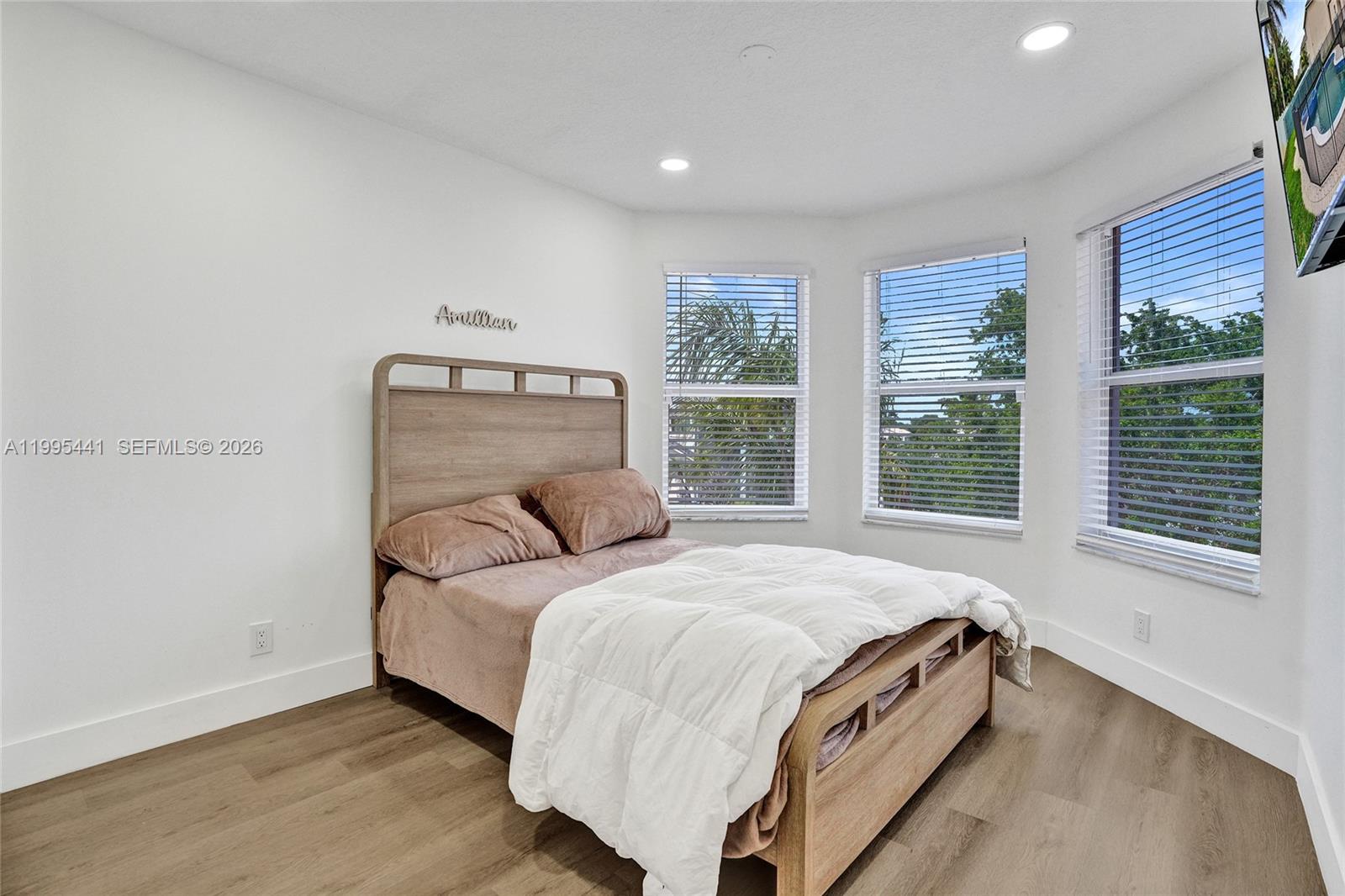 HARBORSIDE ESTATES - Residential