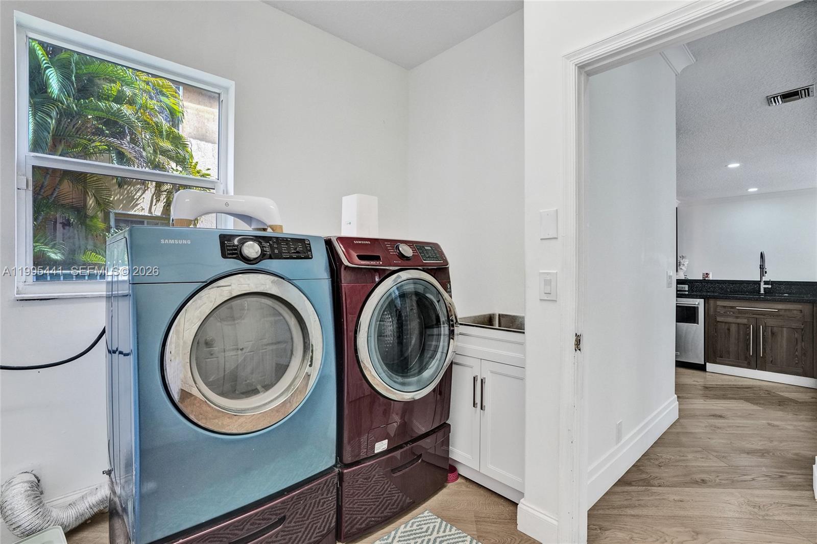 HARBORSIDE ESTATES - Residential