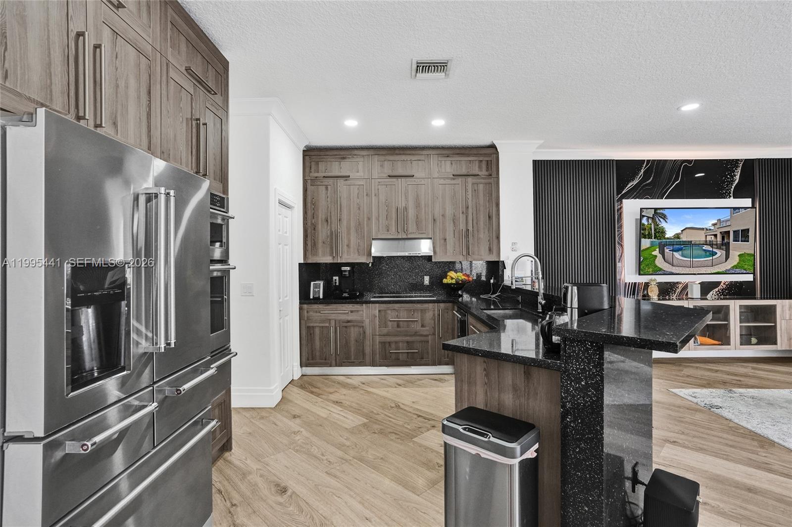 HARBORSIDE ESTATES - Residential