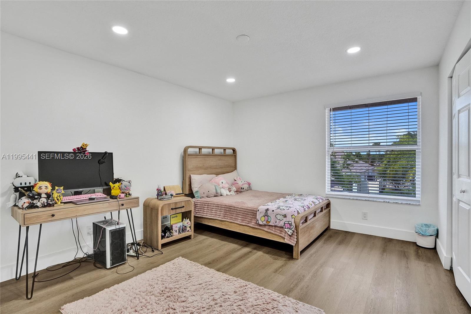 HARBORSIDE ESTATES - Residential