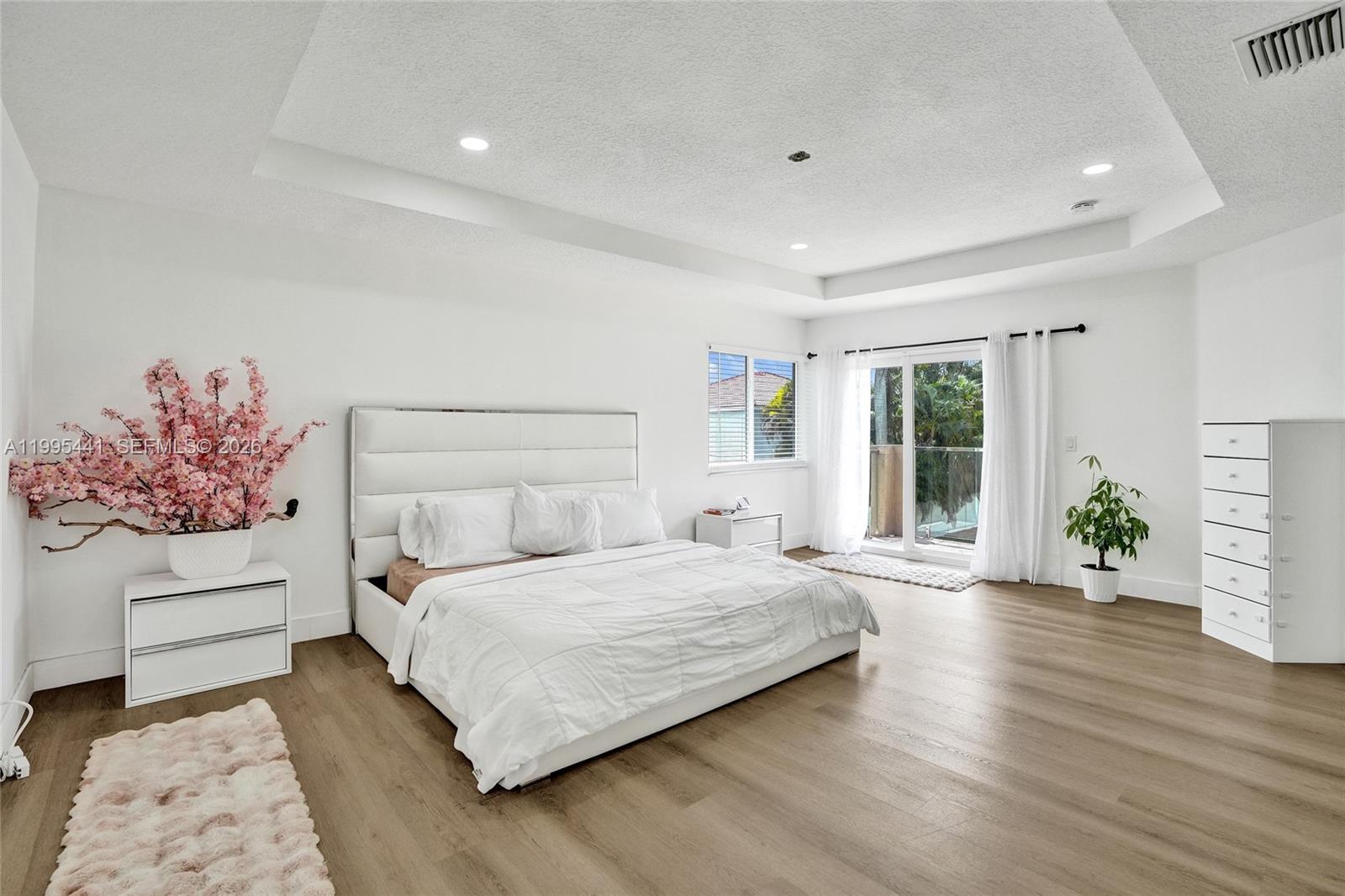 HARBORSIDE ESTATES - Residential