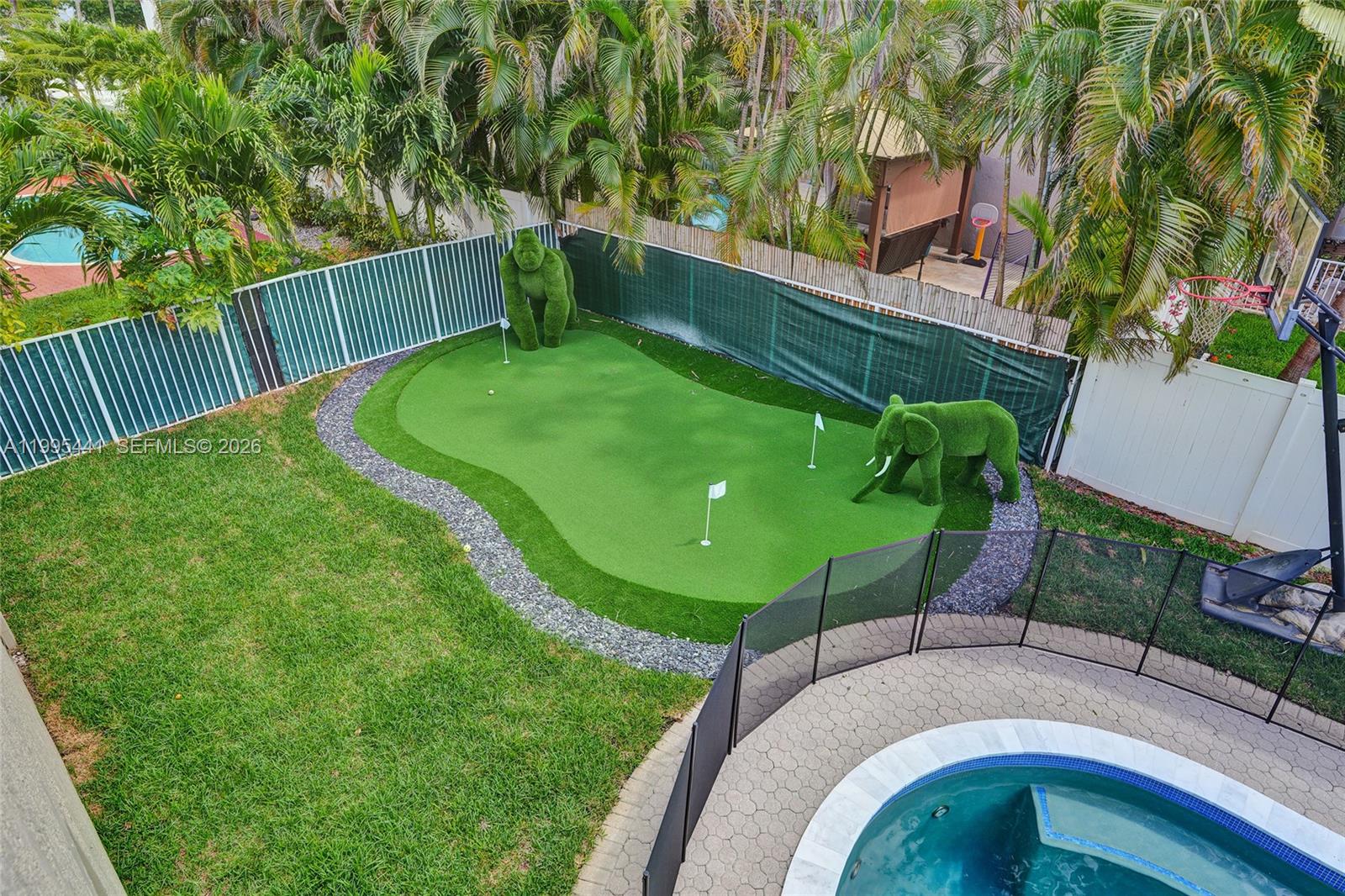 HARBORSIDE ESTATES - Residential