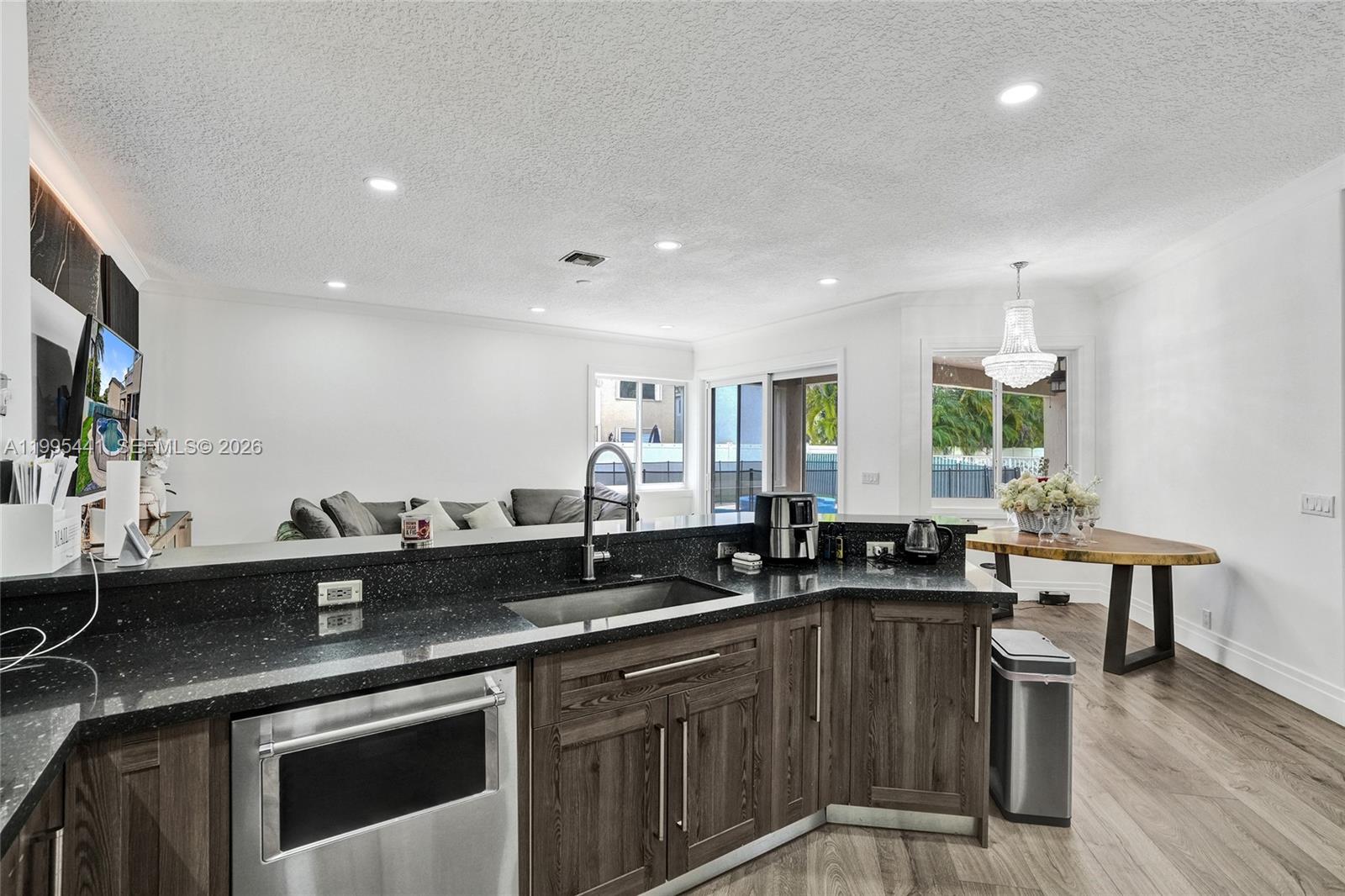 HARBORSIDE ESTATES - Residential