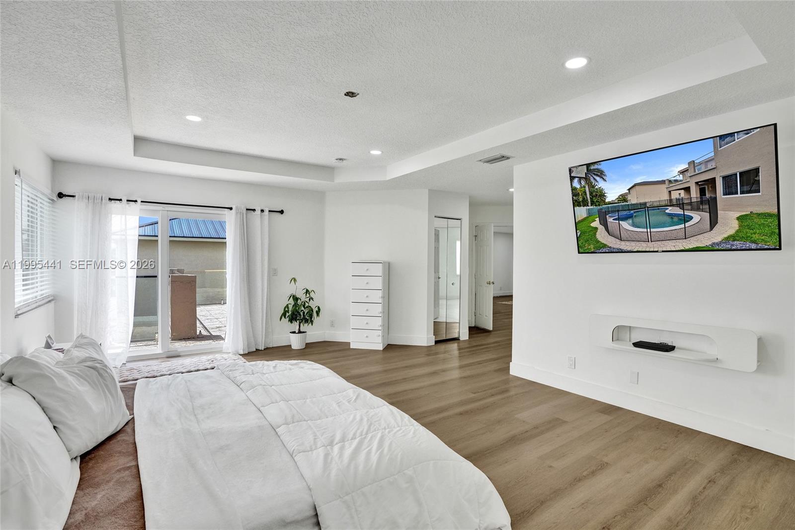 HARBORSIDE ESTATES - Residential