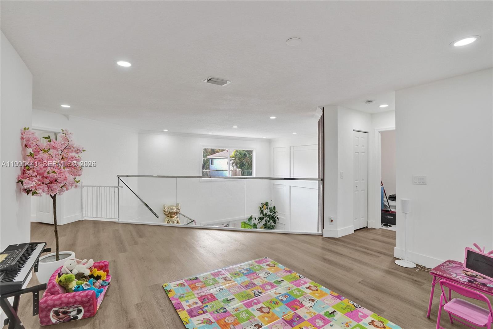 HARBORSIDE ESTATES - Residential