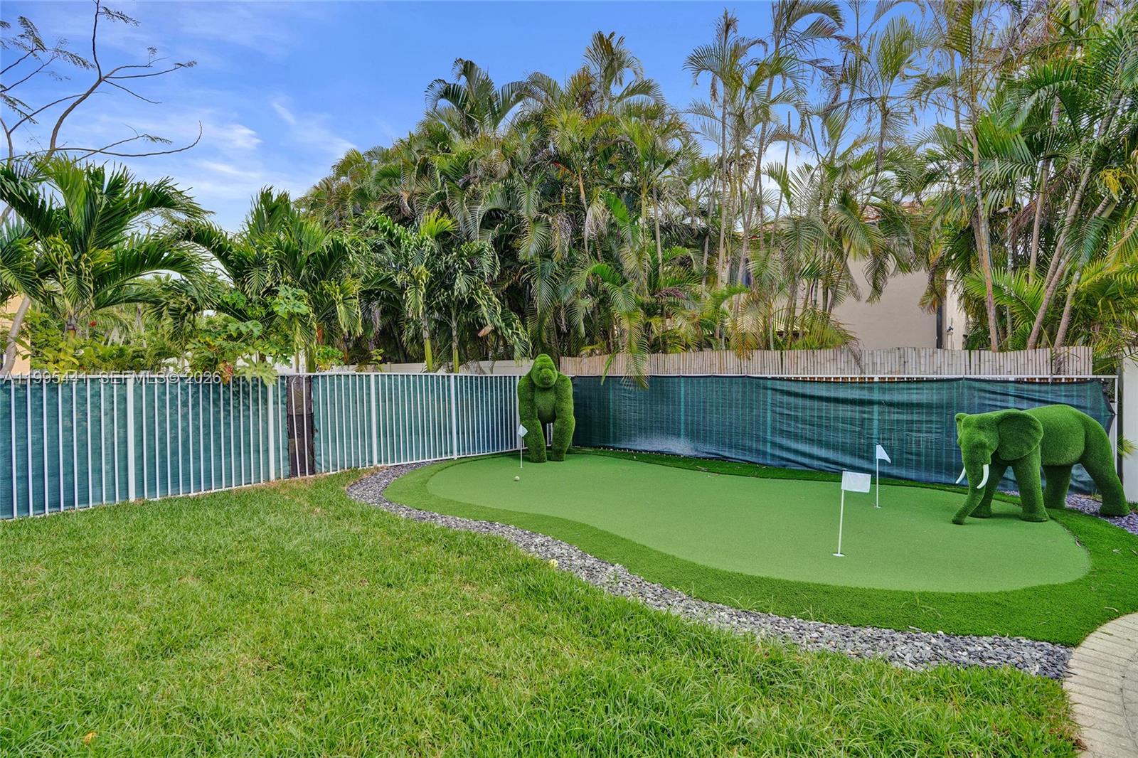 HARBORSIDE ESTATES - Residential