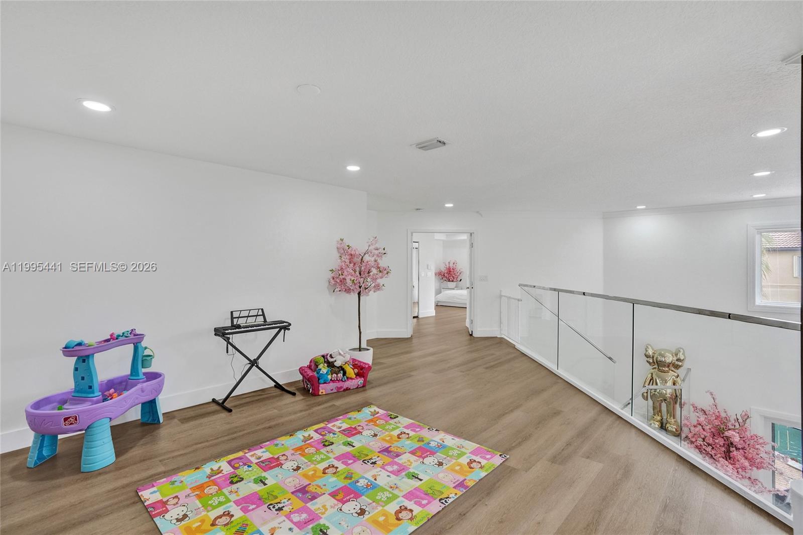 HARBORSIDE ESTATES - Residential