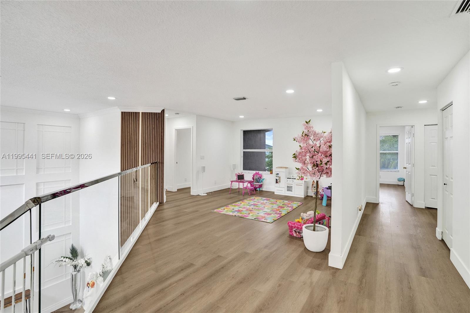 HARBORSIDE ESTATES - Residential