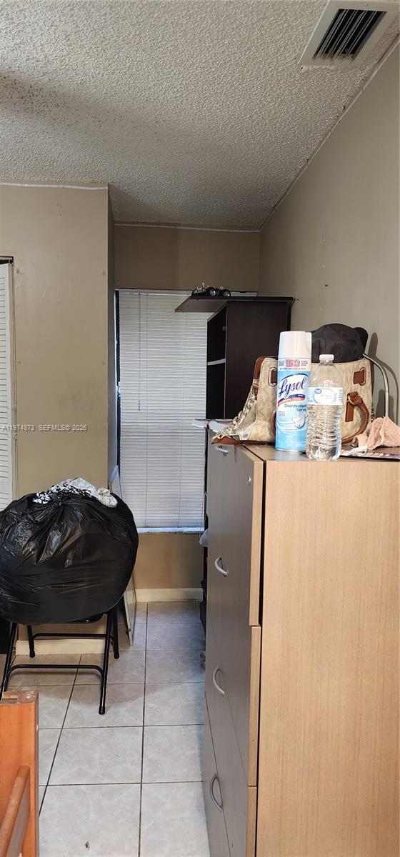 LAUDERDALE NORTH PARK SEC - Residential Lease