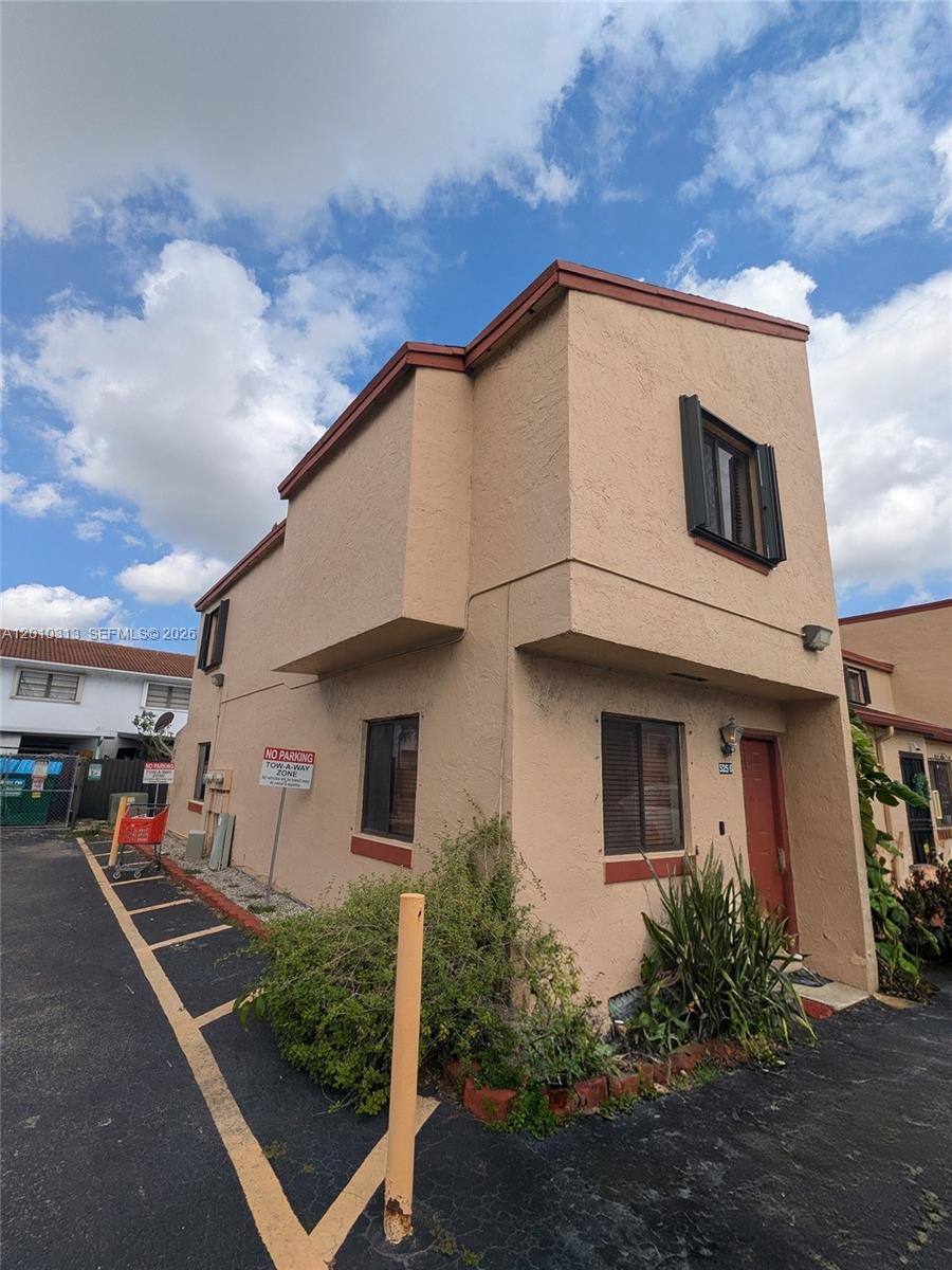 VILLAS OF WESTLAND CONDO - Residential