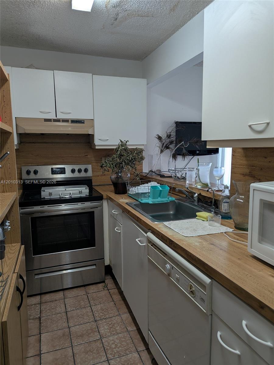 VILLAS OF WESTLAND CONDO - Residential