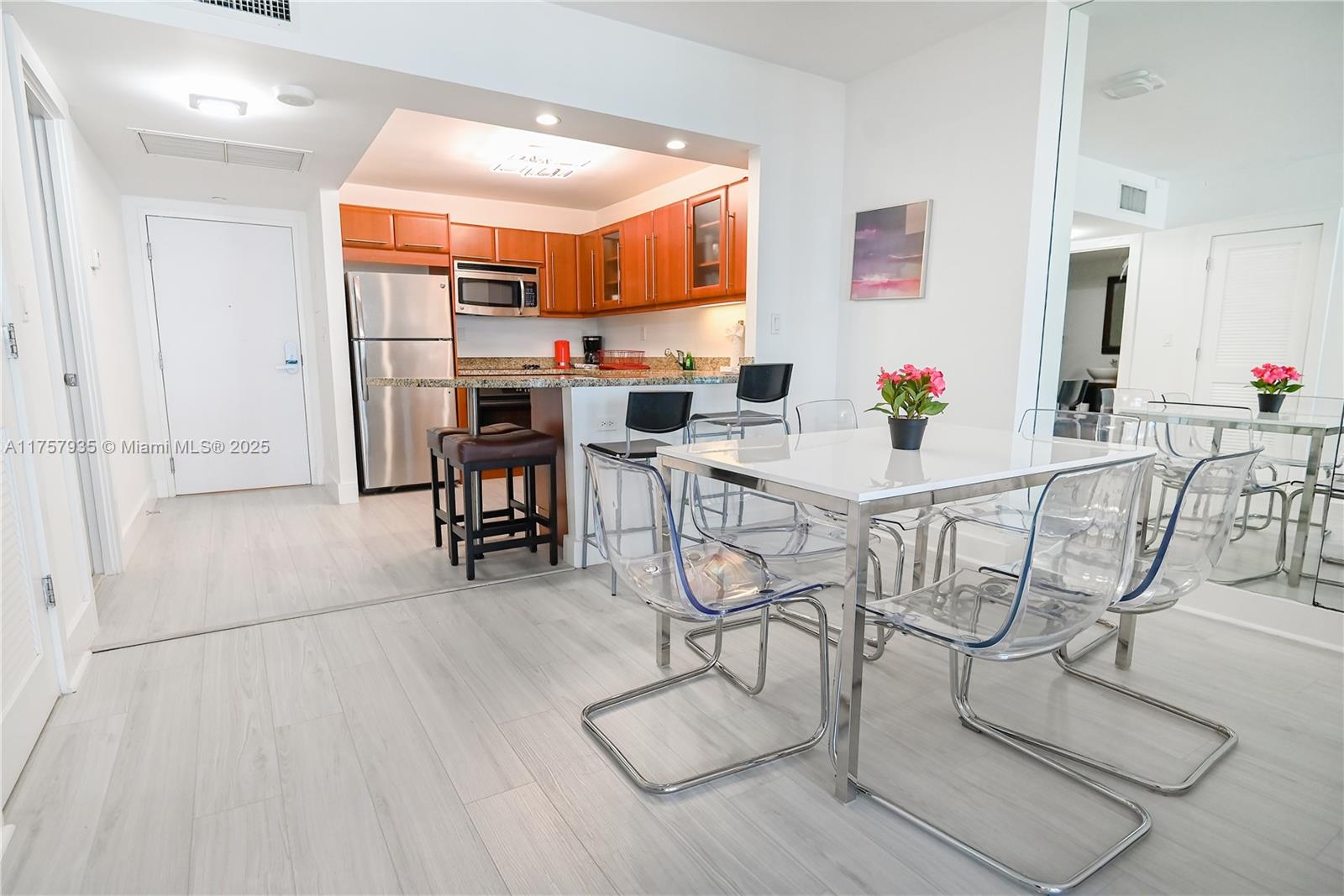 RONEY PALACE CONDO - Residential