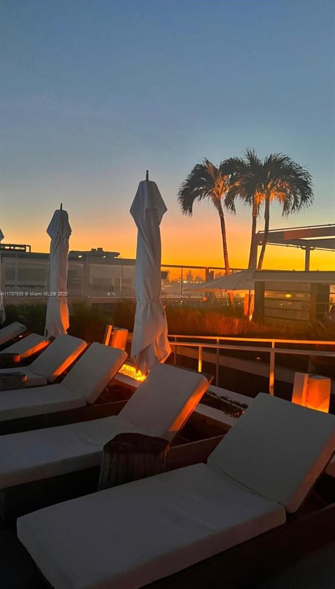 RONEY PALACE CONDO - Residential