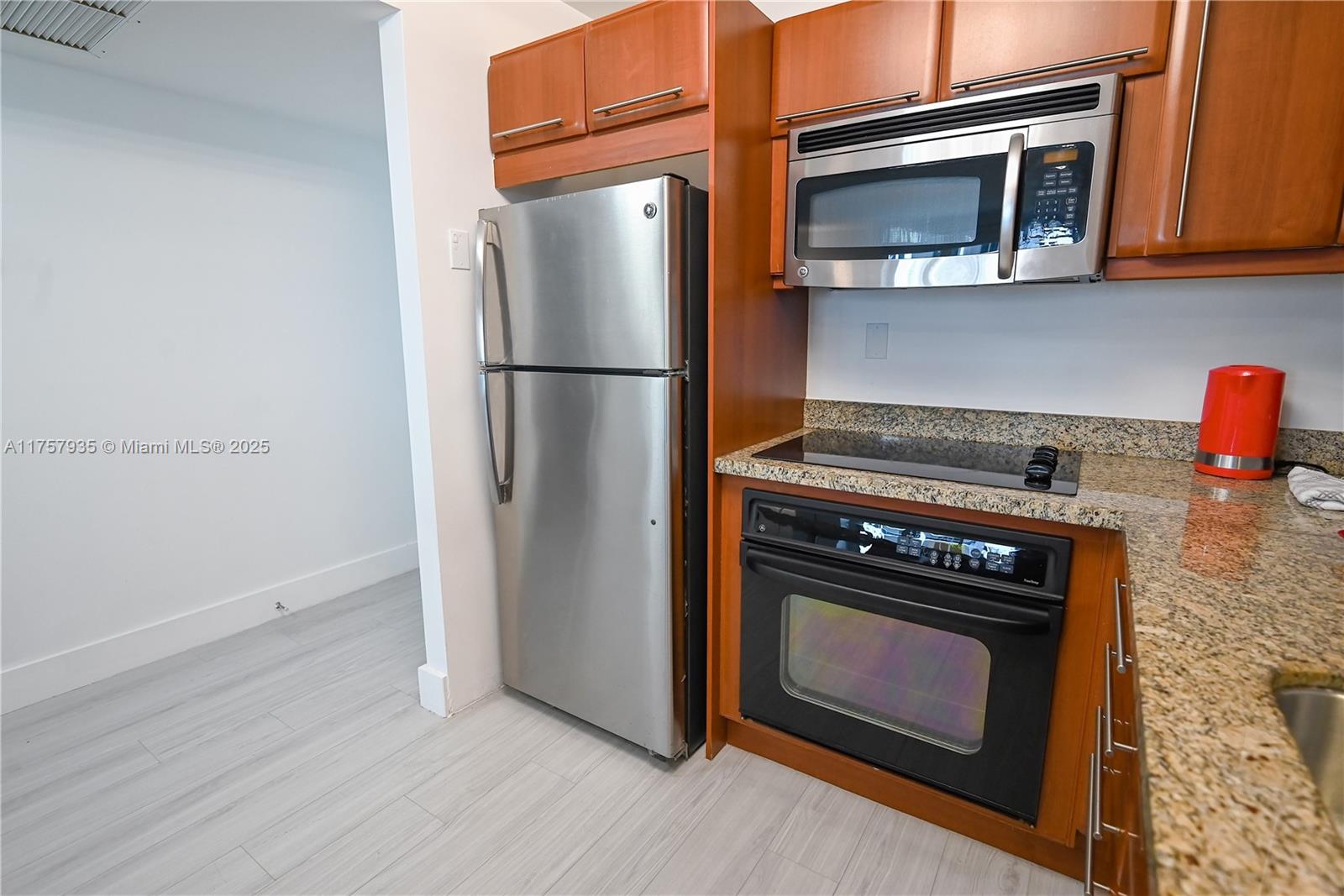 RONEY PALACE CONDO - Residential