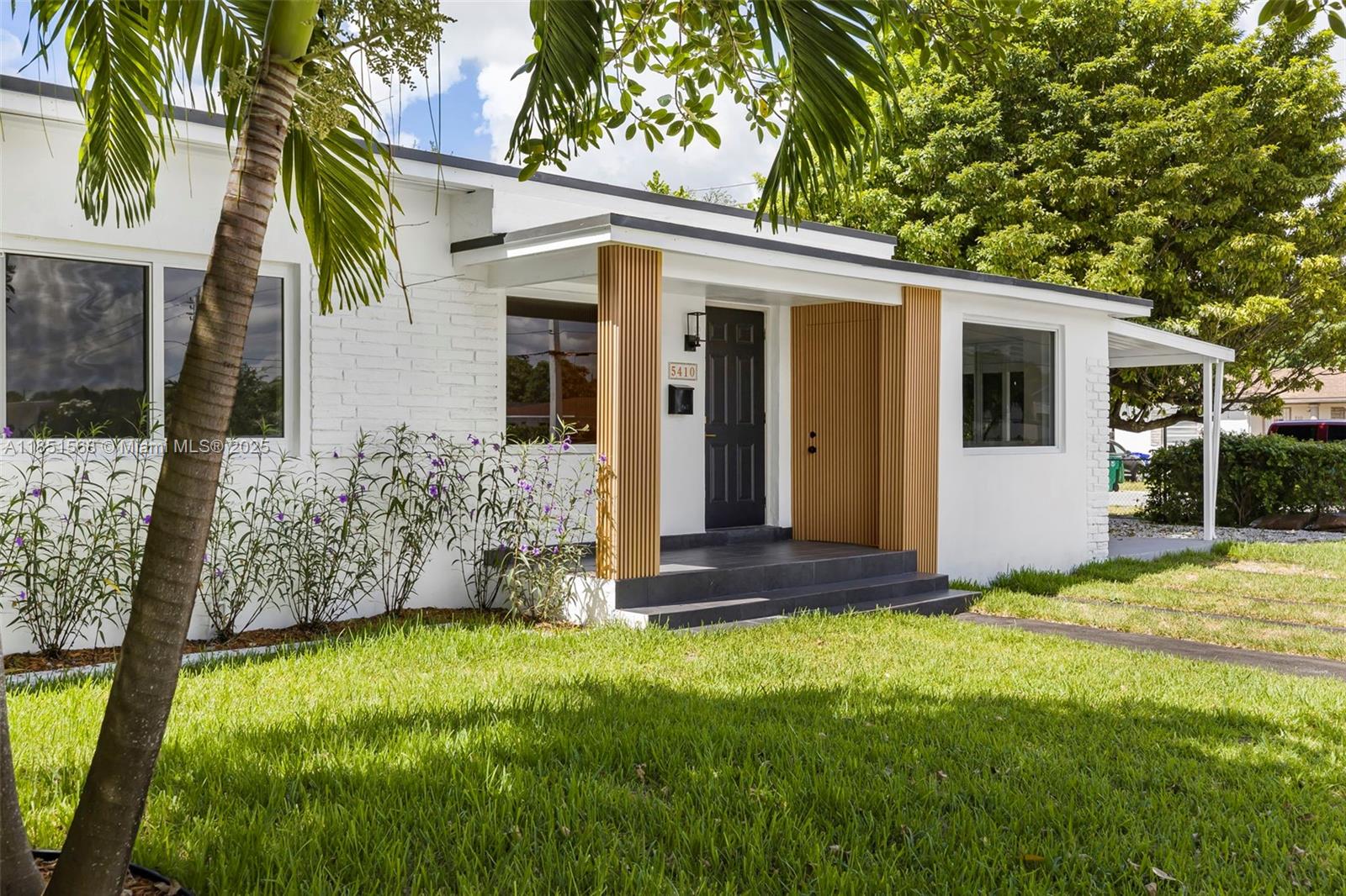 FLAGLER GARDENS - Residential