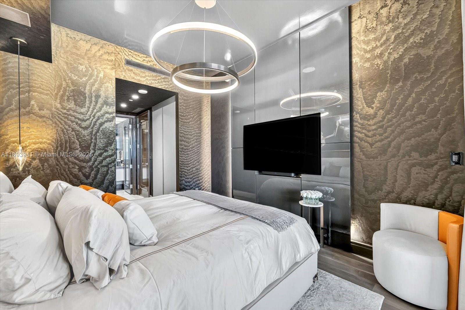 NORTH BISCAYNE BEACH AMEN - Residential