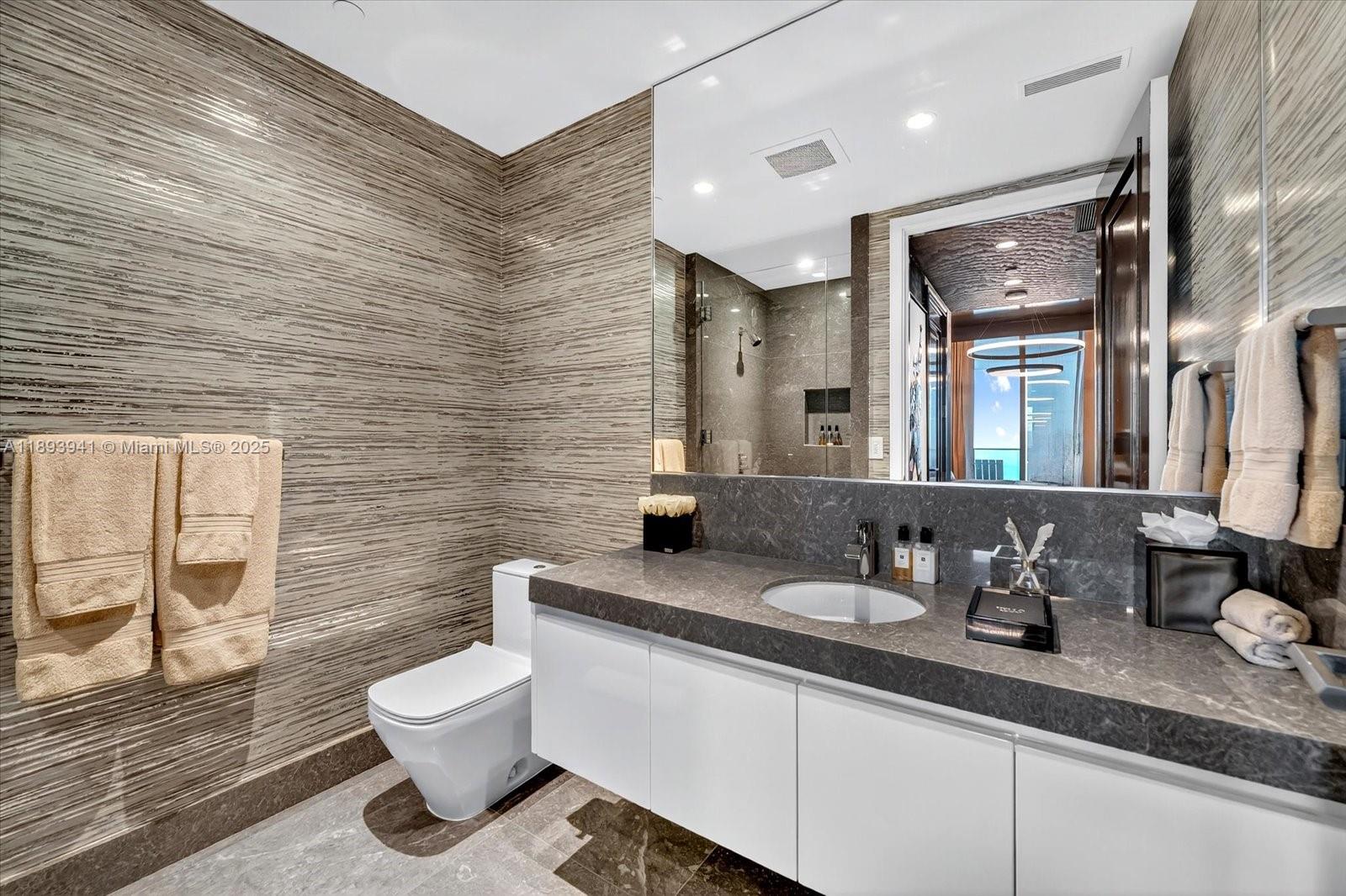 NORTH BISCAYNE BEACH AMEN - Residential