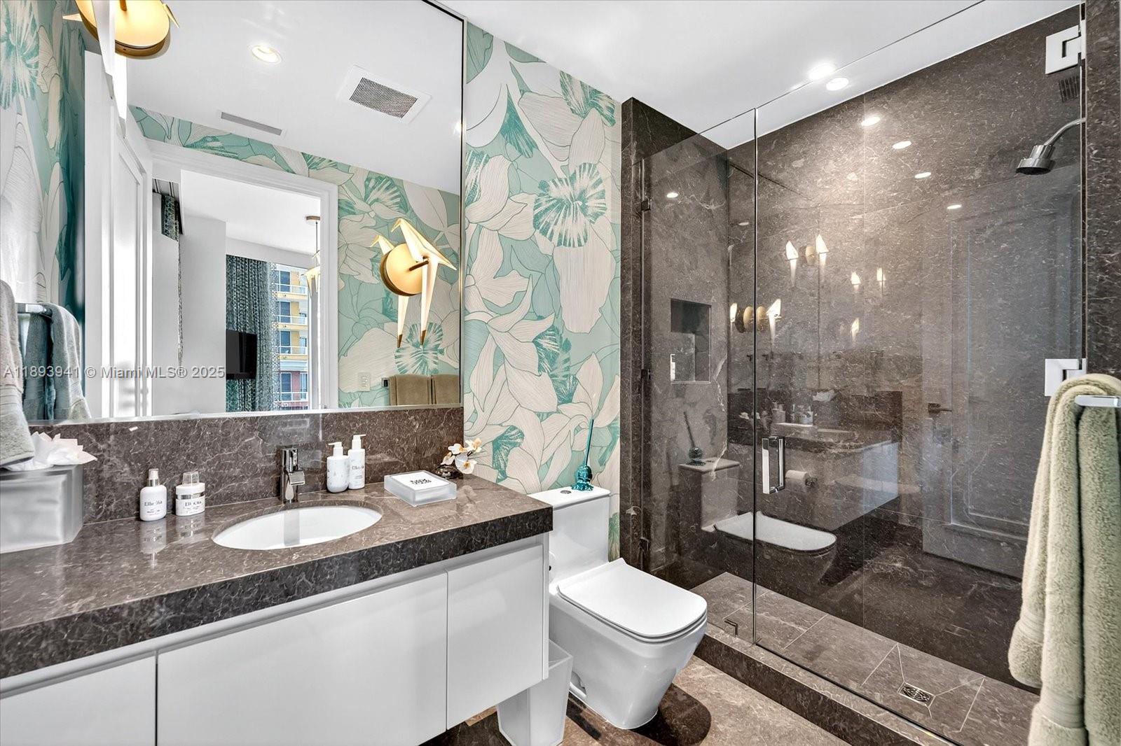NORTH BISCAYNE BEACH AMEN - Residential