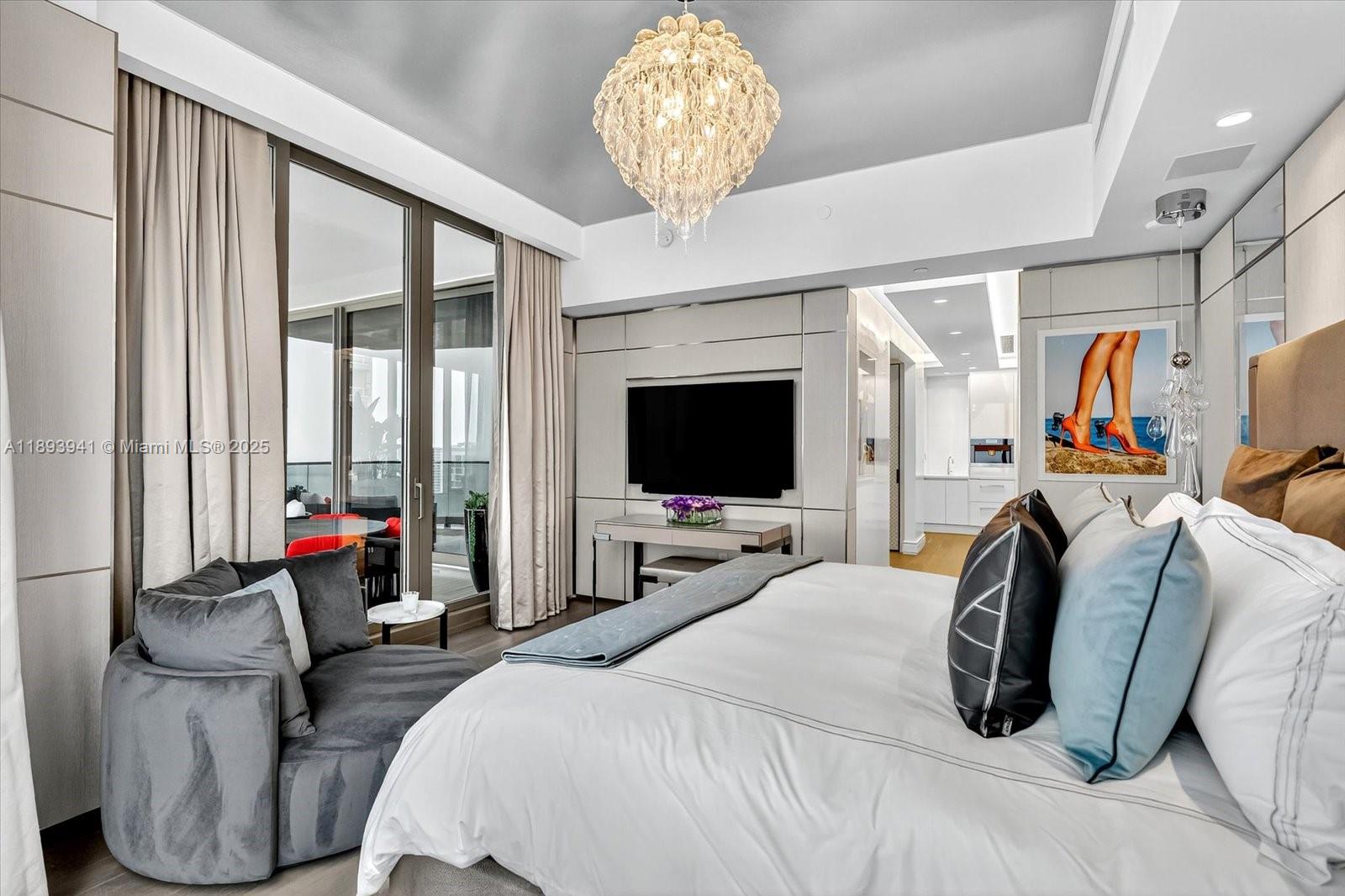 NORTH BISCAYNE BEACH AMEN - Residential