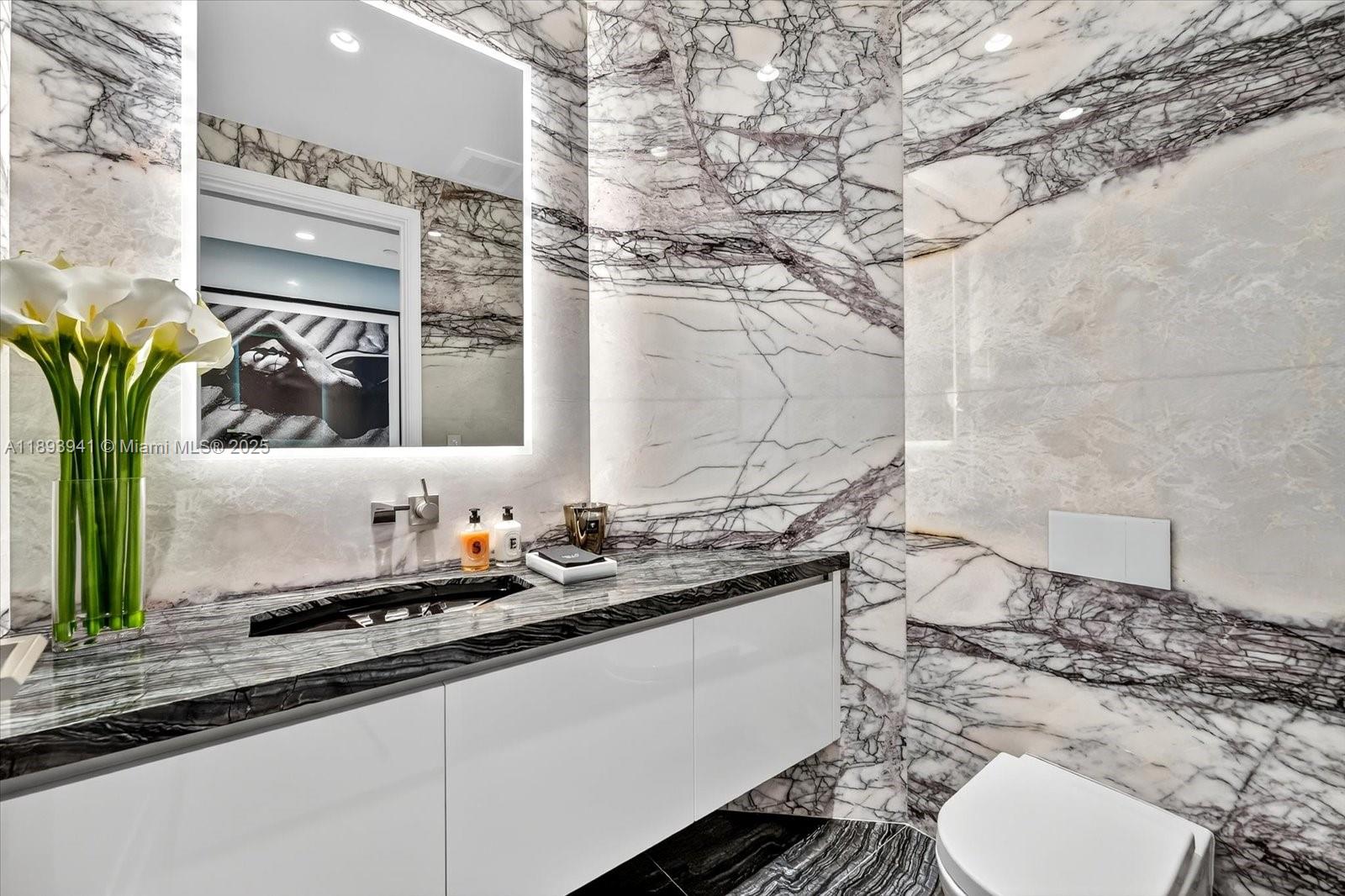 NORTH BISCAYNE BEACH AMEN - Residential