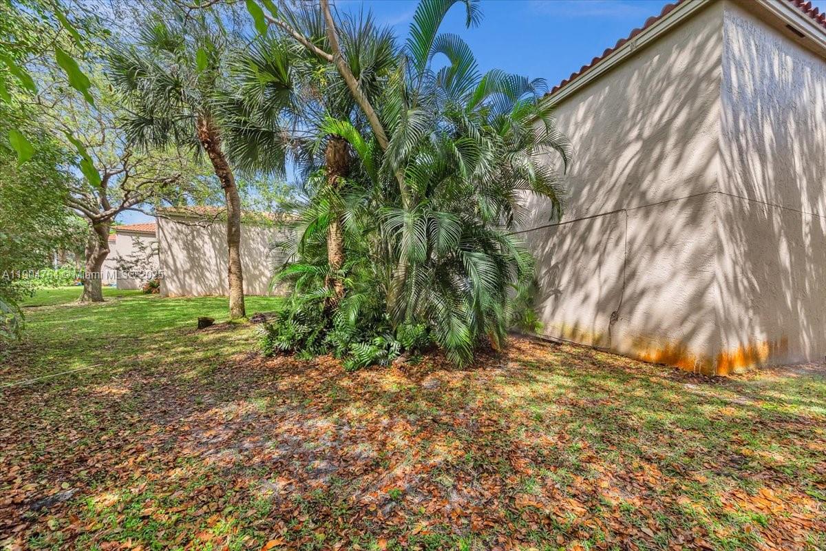 EMBASSY LAKES - Residential Lease