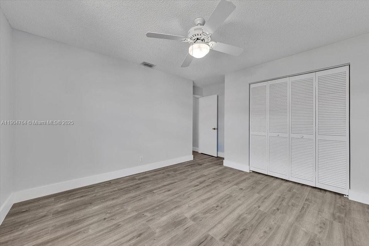 EMBASSY LAKES - Residential Lease