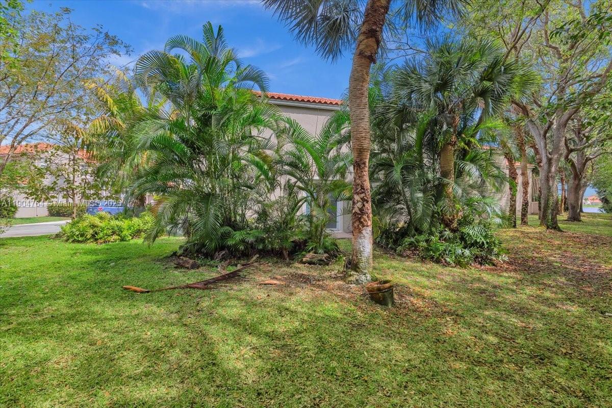 EMBASSY LAKES - Residential Lease