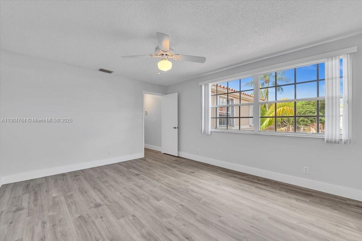 EMBASSY LAKES - Residential Lease