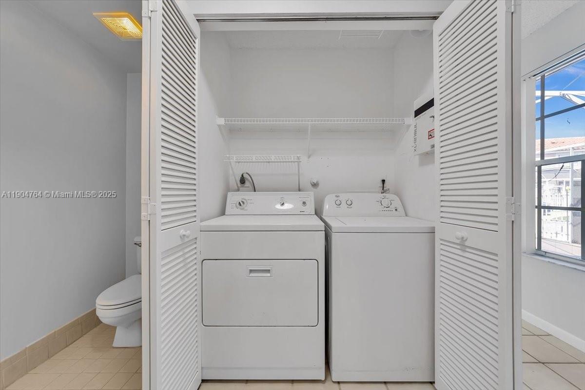 EMBASSY LAKES - Residential Lease