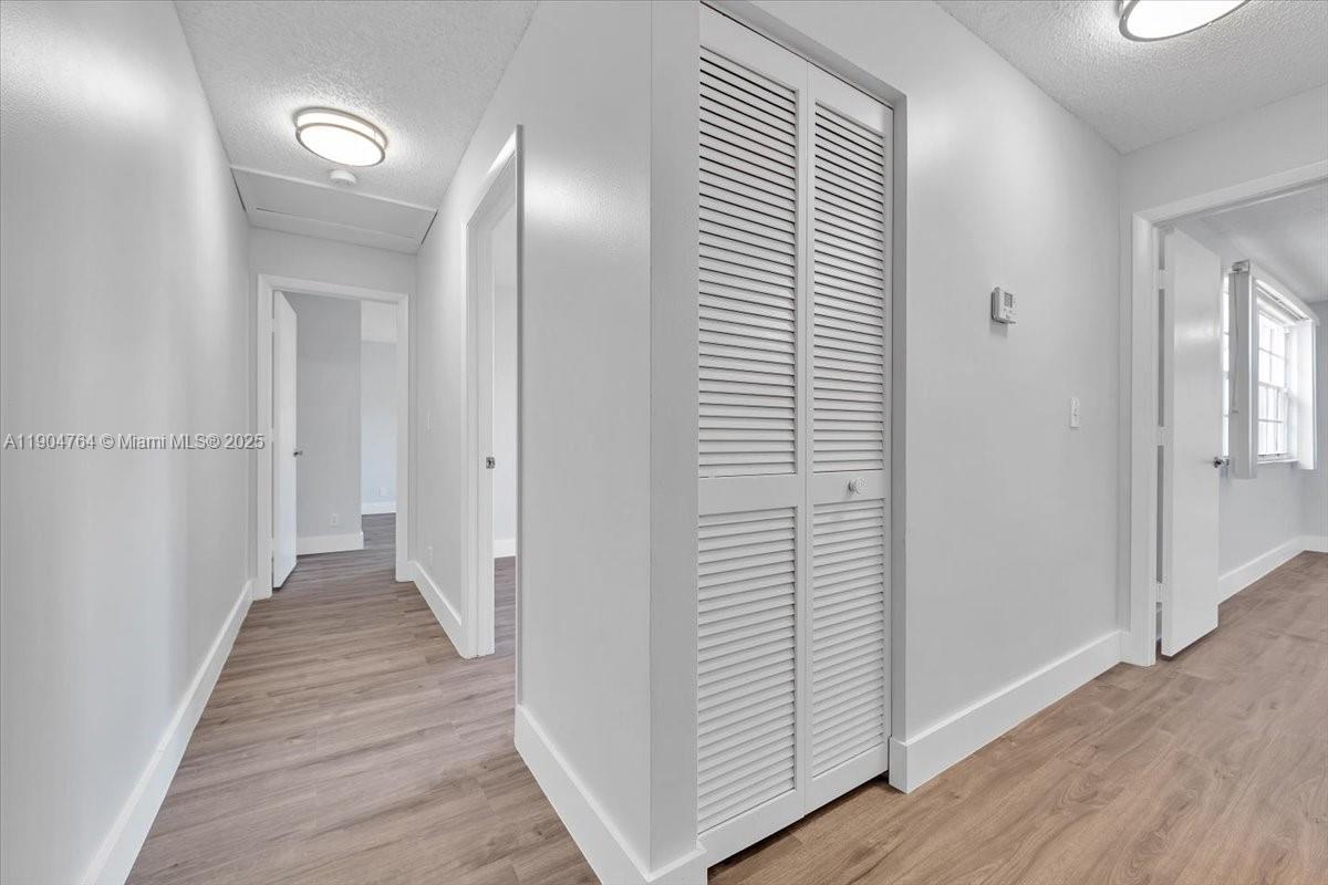 EMBASSY LAKES - Residential Lease