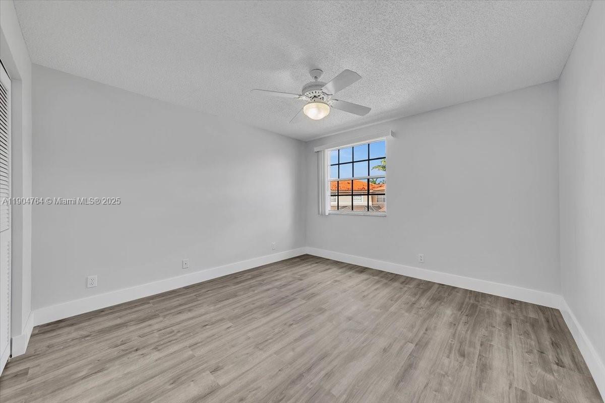 EMBASSY LAKES - Residential Lease