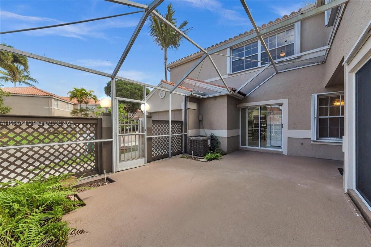 EMBASSY LAKES - Residential Lease